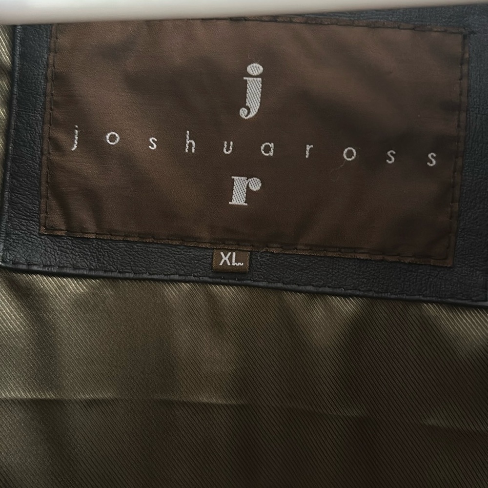 Men’s Joshua Ross Leather jacket. XL